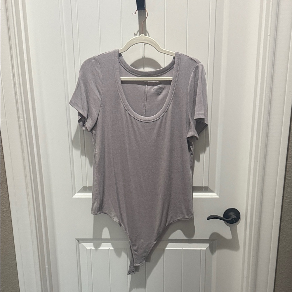 nuuds Women's Light Gray Short Sleeve Bodysuit